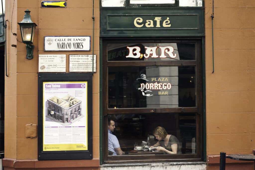 Bar Plaza Borrego - Buenos Aires, Argentina