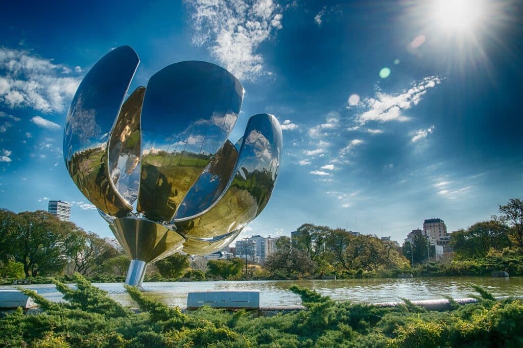 Floralis Generica em Buenos Aires, Argentina