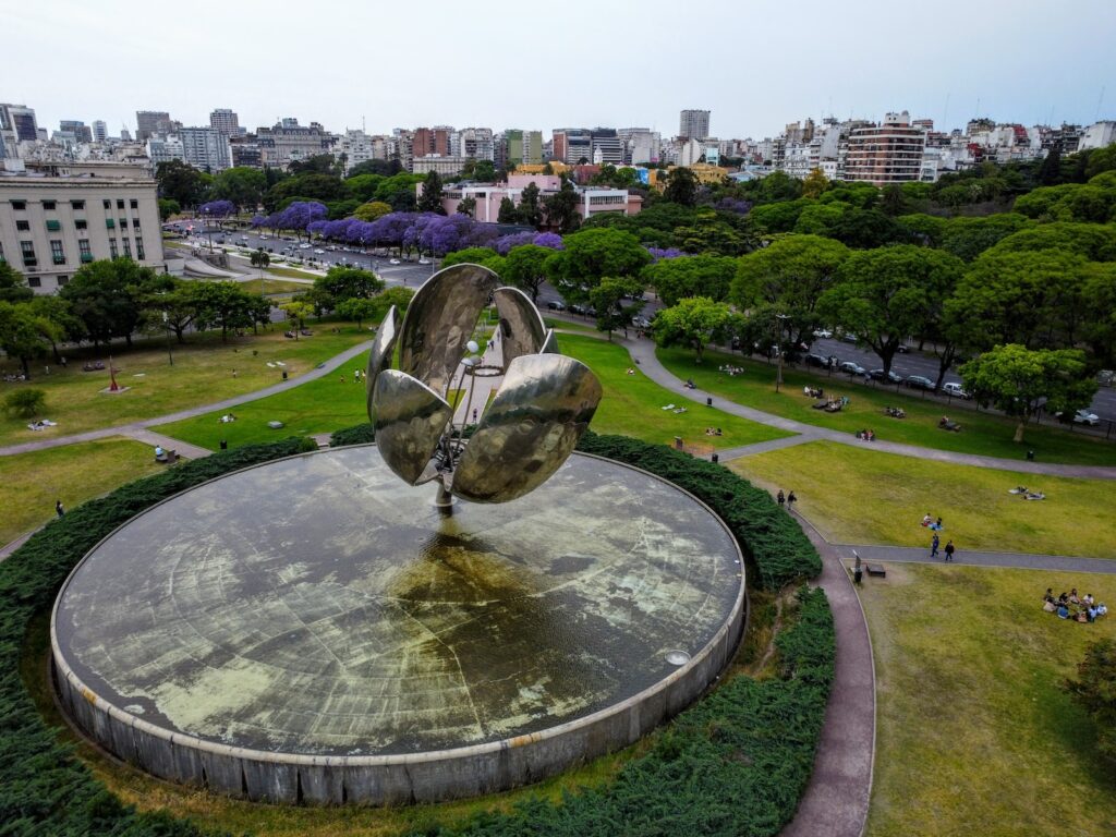 Monumento Floralis Generica