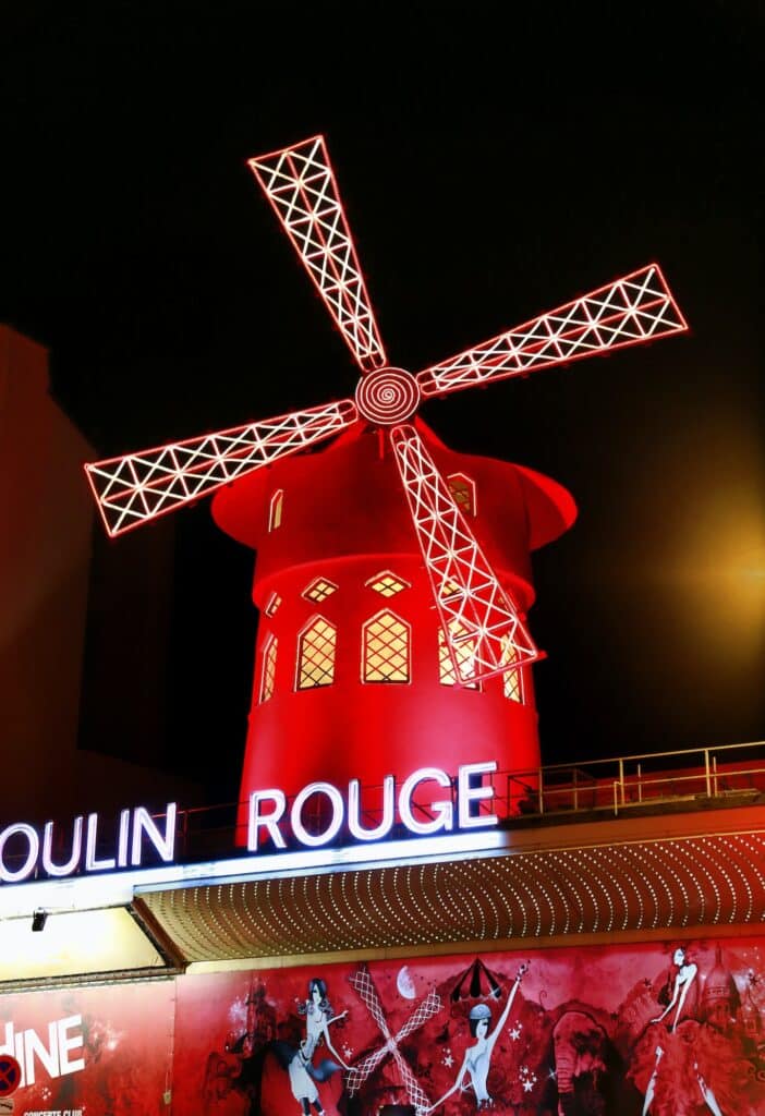 Moulin Rouge, Paris, França